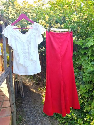 Conjunto Falda roja y encaje blanco 