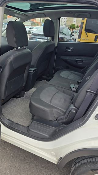 Nissan Qashqai+2 2010