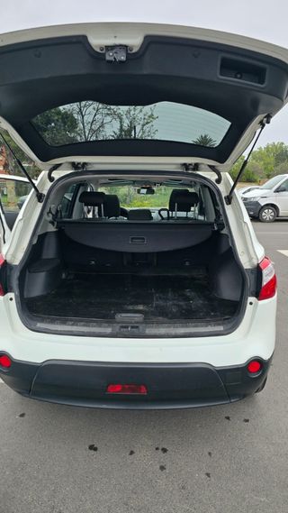 Nissan Qashqai+2 2010