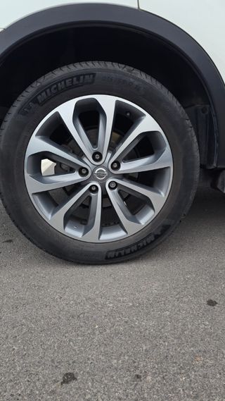 Nissan Qashqai+2 2010