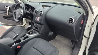Nissan Qashqai+2 2010