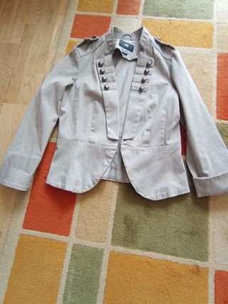 Cazadora militar 