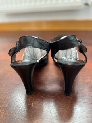 Sandalias Úrsula Mascaró negras