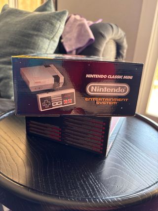 NES Mini + 2 mandos + maletín