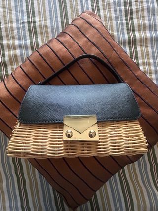 Bolso rafia Parfois - Negro y Beige