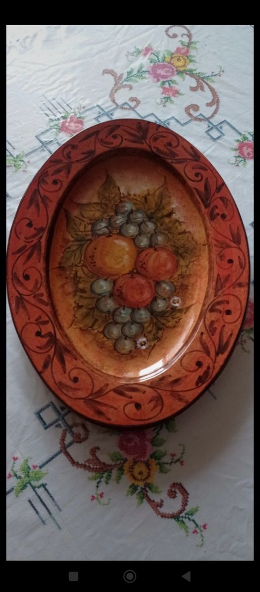 Centrotavola dipinto a mano