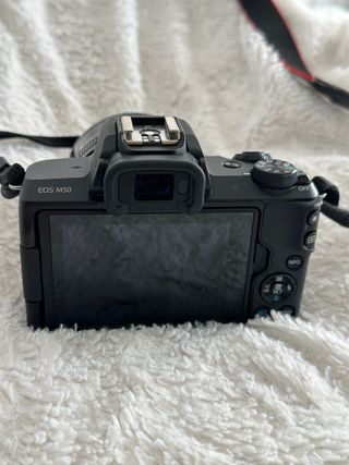 Canon m50