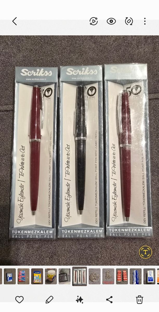 Bolígrafos BIC,carpetas A4,recambios de renglones 