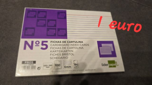 Bolígrafos BIC,carpetas A4,recambios de renglones 