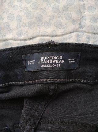 Pantalón Jack Jones talla 34.