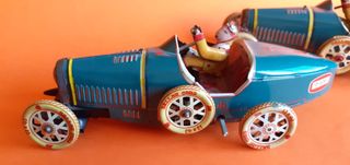 2 Auto d'epoca in latta Bugatti (2)