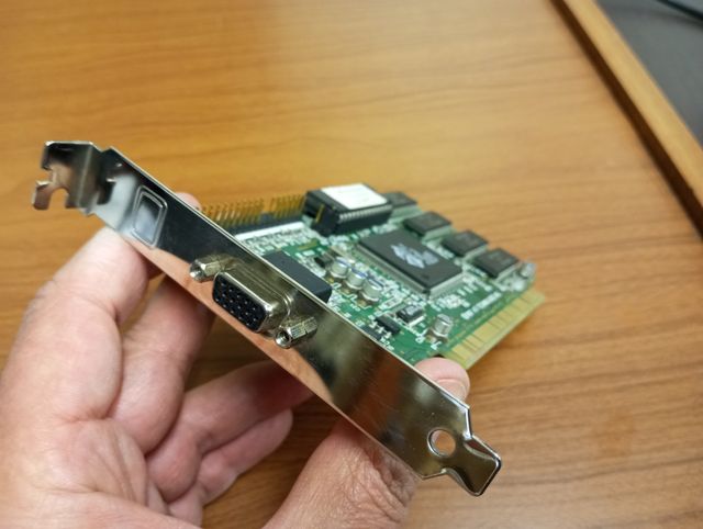 Tarjeta gráfica ATI Rage II +DVD 2MB PCI