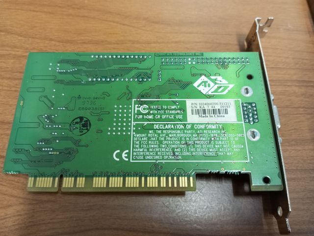 Tarjeta gráfica ATI Rage II +DVD 2MB PCI