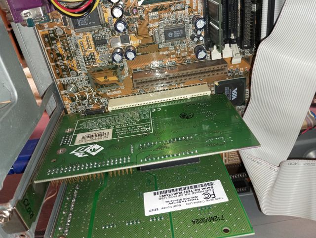 Tarjeta gráfica ATI Rage II +DVD 2MB PCI