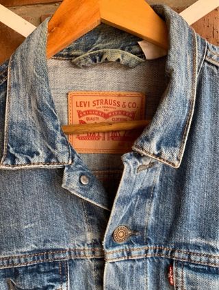 Chaqueta vaquera levis talla L. 
