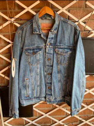 Chaqueta vaquera levis talla L. 