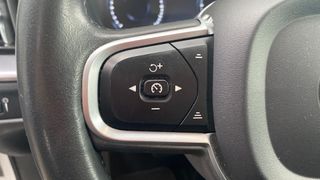 VOLVO XC60 TODOTERRENO 2.0 B4 D MOMENTUM AUTO 4WD 5P