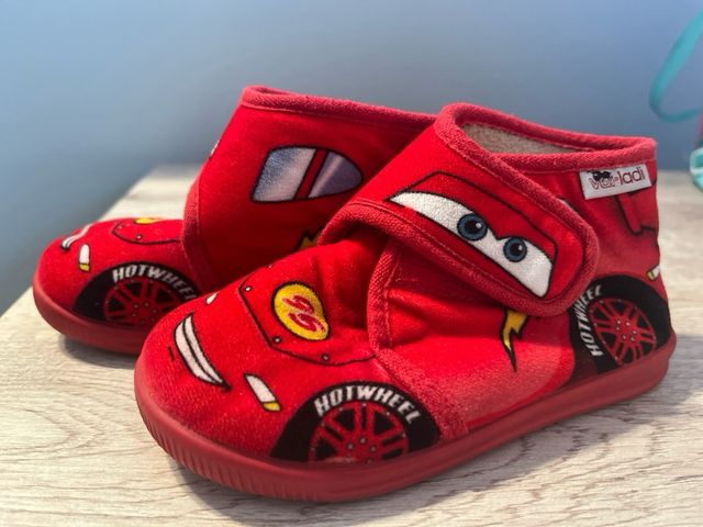 Zapatillas niño numero 25  cars