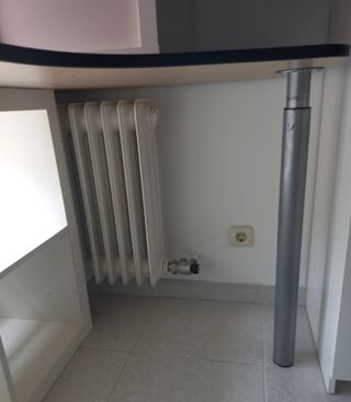 Sobre de escritorio esquinero azul - IKEA