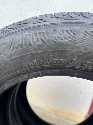 Neumáticos 225/55/R17 usados