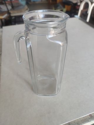 Jarra y aceitera de cristal 