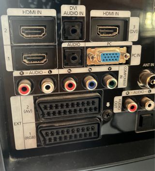 TV Samsung 32" negra