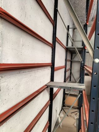 ESTANTERIAS DE  MEDIA CARGA MECALUX