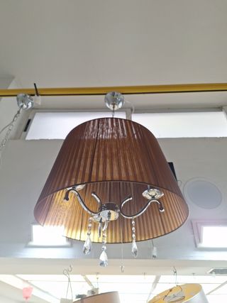 Lámpara colgante marrón y plata