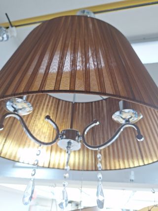 Lámpara colgante marrón y plata