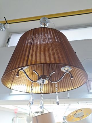 Lámpara colgante marrón y plata