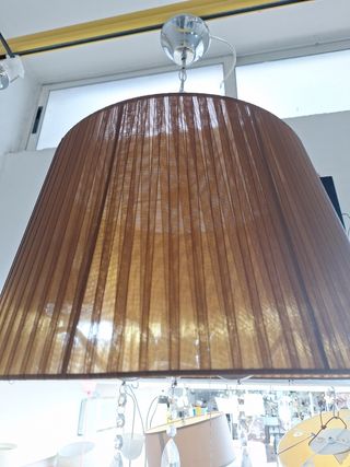 Lámpara colgante marrón y plata