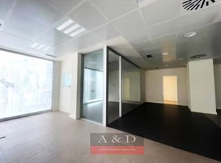 Local Comercial En Esquina En Benalmádena