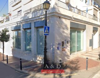 Local Comercial En Esquina En Benalmádena