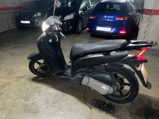 Honda SH125 - Moto Scooter