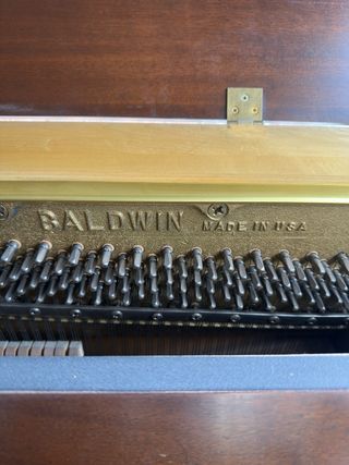 Piano vertical Baldwin