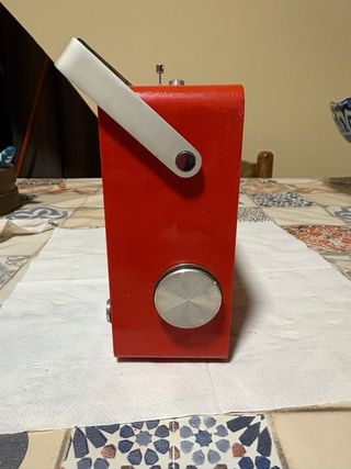 Radio INTER antigua roja. ÚNICA!!! Vintage. Retro.