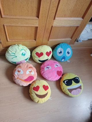 7 Cojines Emojis infantiles