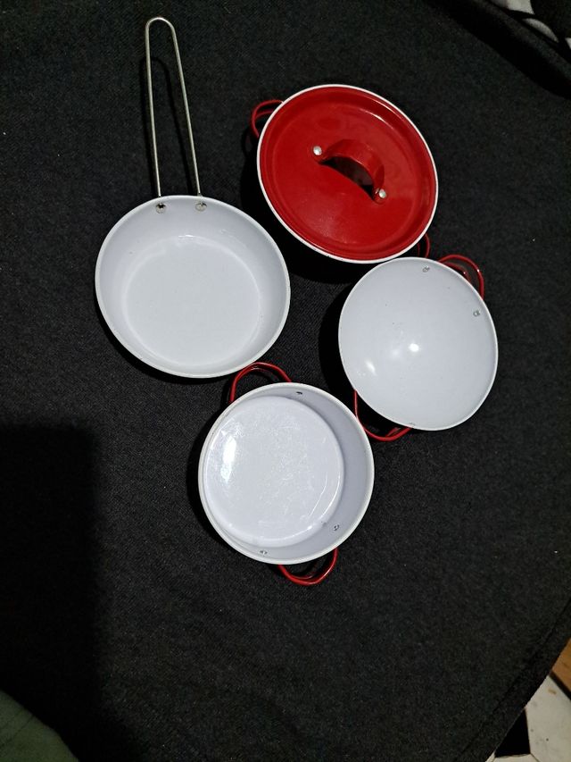 Juego de ollas miniatura