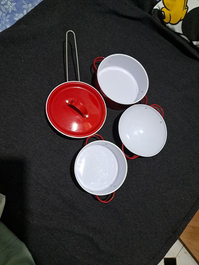 Juego de ollas miniatura