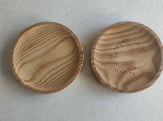 Dos platos pulpeiros de madera