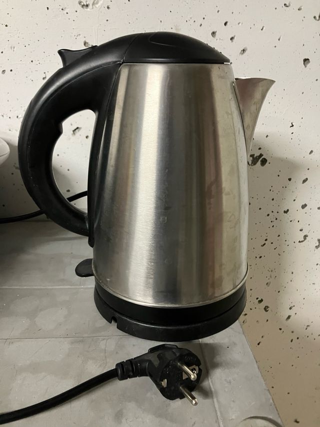 Bollitore in acciaio inox da 17 Daewoo