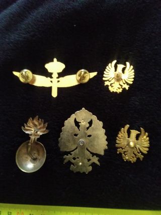 Lote de insignias ejército