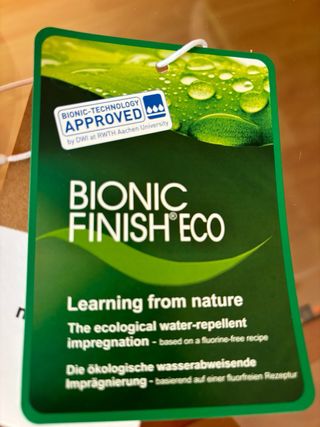 Chaqueta cortavientos para niña