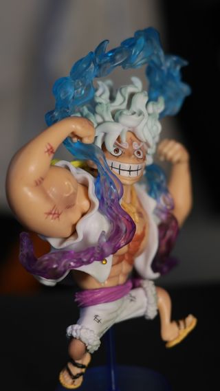 Figura pequeña Luffy Gear 5 One piece