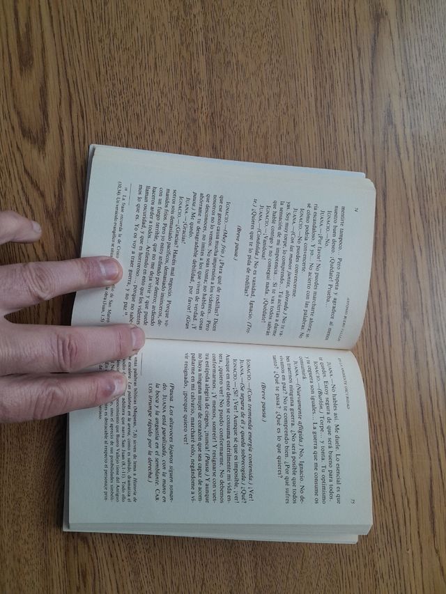 En la Ardiente Oscuridad (Nueva Austral Series:...