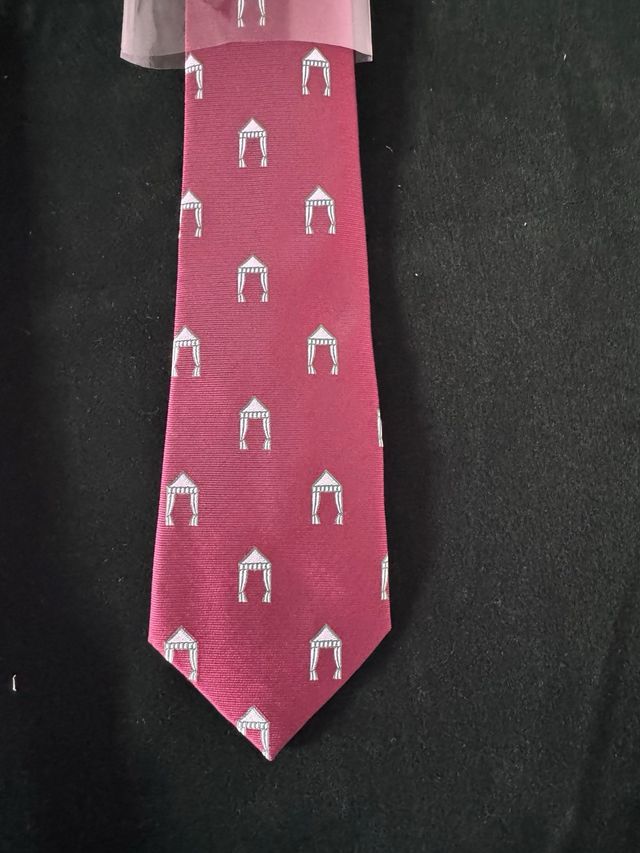 Corbata burdeos caseta feria