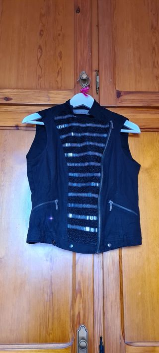 Chaleco Zara de loneta con brillos