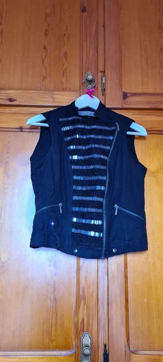 Chaleco Zara de loneta con brillos