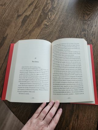 Reina Roja / Red Queen (LA TRILOGÍA REINA ROJA)...