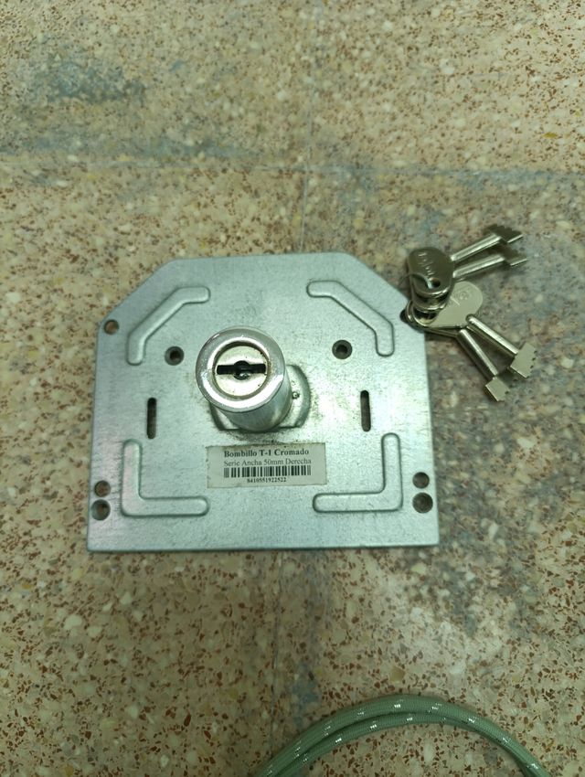 Bombillo T1 cromado + 4 llaves